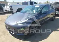2023 Tesla Model 3 фото