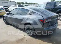 2023 Tesla Model 3 фото