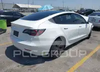 2023 Tesla Model 3 фото