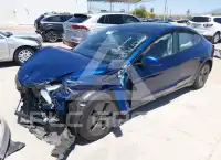 2023 Tesla Model 3 фото