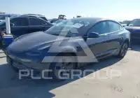 2023 Tesla Model 3 фото