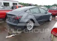 2023 Tesla Model 3 фото