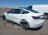 2023 Tesla Model 3 фото
