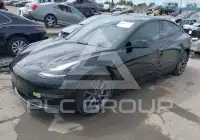 2023 Tesla Model 3 фото