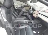 2023 Tesla Model 3 фото