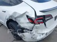 2023 Tesla Model 3 фото