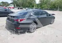 2023 Lexus ES350 photo