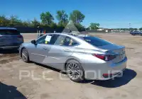 2023 Lexus ES300 photo
