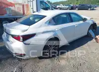 2023 Lexus ES300 photo