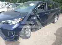 2023 Toyota SIENNA фото