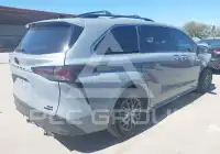 2023 Toyota SIENNA фото