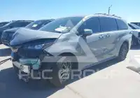 2023 Toyota SIENNA фото
