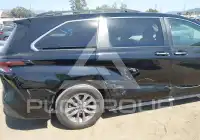 2023 Toyota SIENNA photo