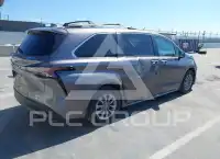 2023 Toyota SIENNA photo