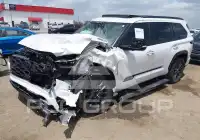 2023 Toyota SEQUOIA фото
