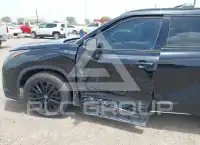 2023 Toyota Highlander photo