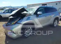 2023 Toyota Highlander фото