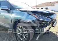 2023 Toyota Highlander фото
