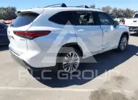 2023 Toyota Highlander фото