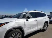 2023 Toyota Highlander фото