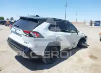 2023 Toyota RAV4 фото