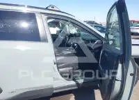 2023 Toyota RAV4 фото
