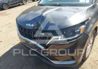 2023 KIA Carnival фото