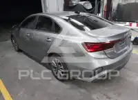 2023 KIA Forte фото