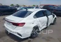 2023 KIA Forte photo