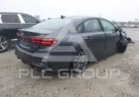 2023 KIA Forte фото