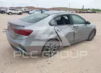 2023 KIA Forte фото