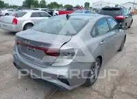 2023 KIA Forte фото