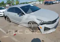 2023 KIA K5 фото