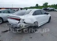 2023 KIA K5 фото