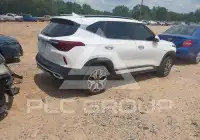 2023 KIA Seltos фото