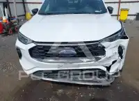 2023 Ford ESCAPE photo