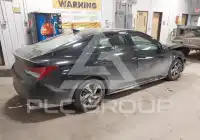 2023 Hyundai Elantra фото