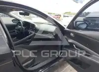 2023 Hyundai Elantra photo