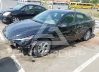 2023 Hyundai Elantra photo