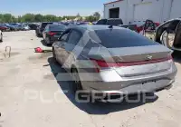 2023 Hyundai Elantra photo