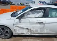2023 Hyundai Elantra photo