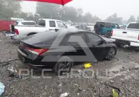 2023 Hyundai Elantra фото