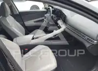 2023 Hyundai Elantra фото
