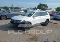 2023 Volkswagen Tiguan photo