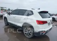 2023 Volkswagen Taos photo