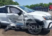 2023 Volkswagen Taos photo