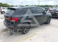 2023 Volkswagen Taos photo