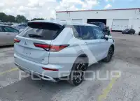 2024 Mitsubishi OUTLANDER photo