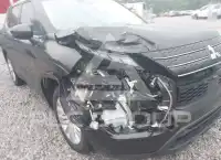 2024 Mitsubishi OUTLANDER photo