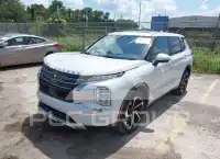 2024 Mitsubishi OUTLANDER photo